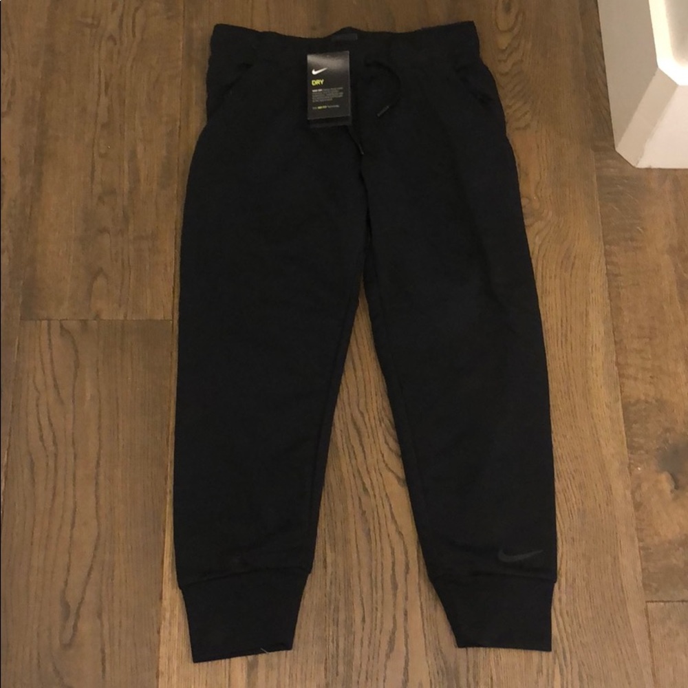 Nike Cropped Sweatpant